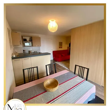 Apartmán T2, Proche Pistes, Piscine Chauffee, Hammam